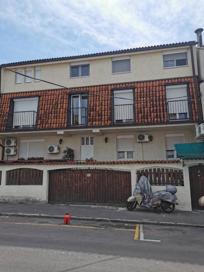 Agape Downtown Apartment Belgrade Luaran gambar